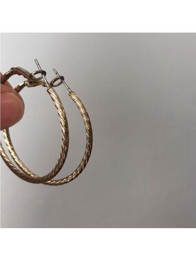 Classic Gold Tone Textured Hoop Earrings 1.5”